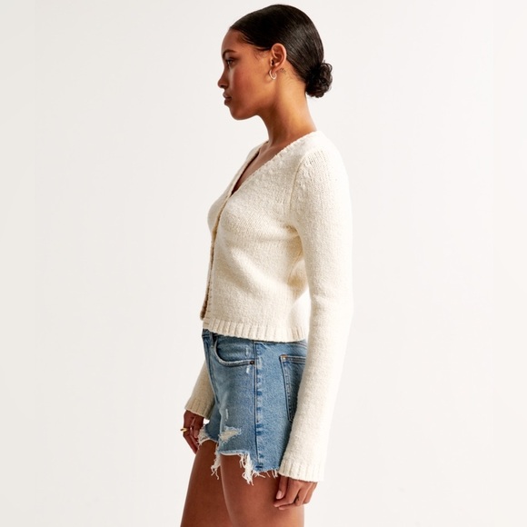 ABERCROMBIE & FITCH High Rise Mom Jean Shorts Curve Love Denim - Picture 8 of 10